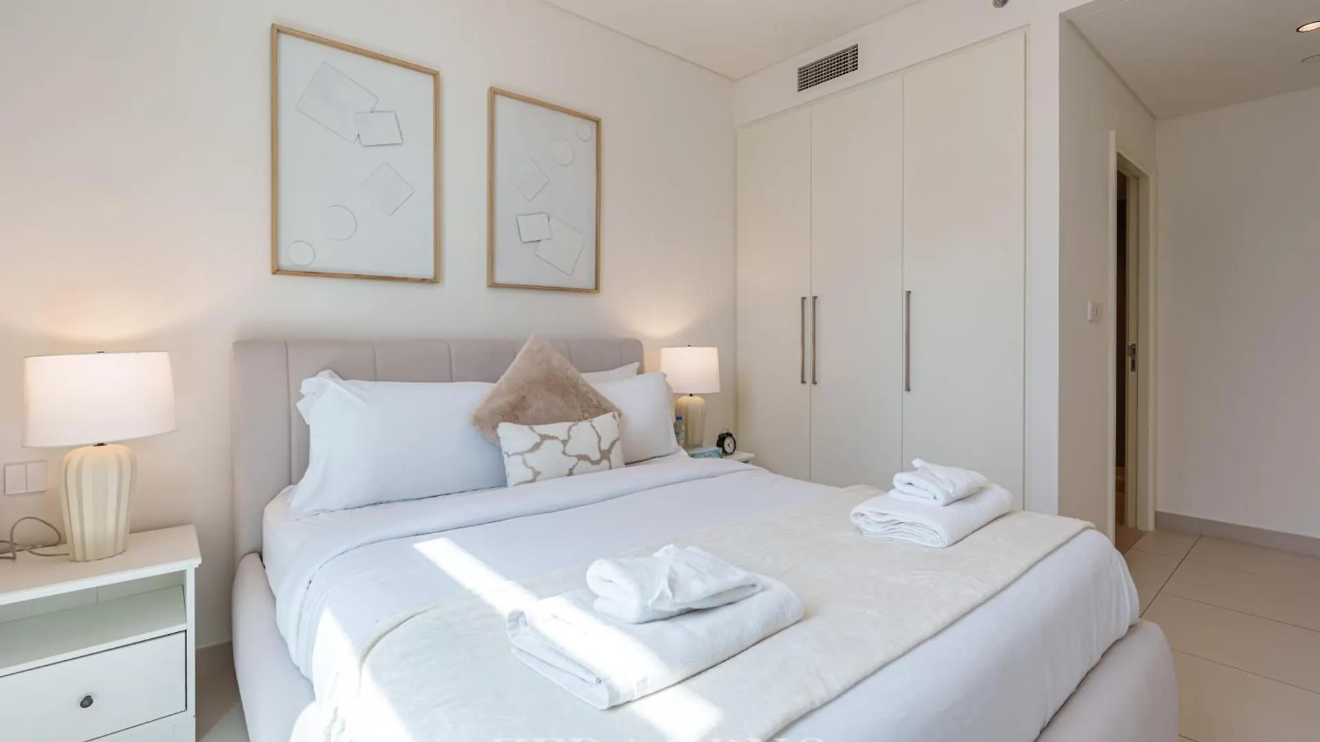 Apartment Zed Living - 2 Bedroom Next To Burj Khalifa - Burj Crown Dubai United Arab Emirates