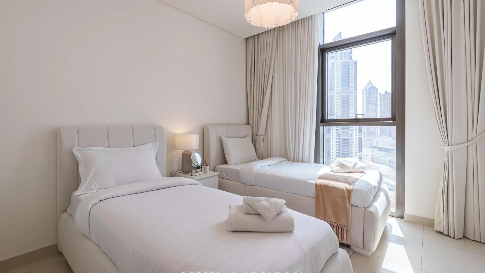 Zed Living - 2 Bedroom Next To Burj Khalifa - Burj Crown Dubai 0*,